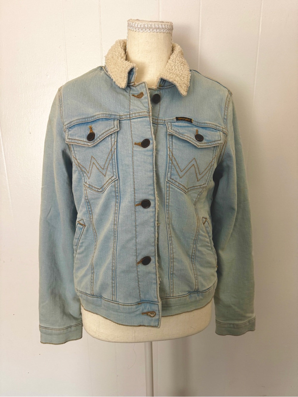 Wrangler Light Blue Denim Jacket with Cream Sherpa Lining